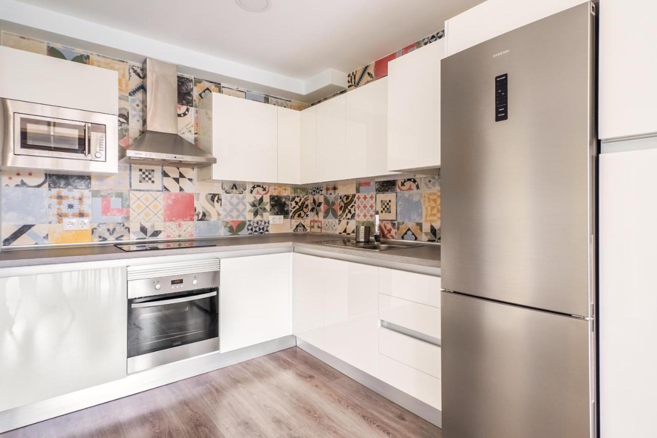 El Ventero Apartment - Elegante Apt Para 5 Con Terraza, Wi-Fi Y Aparcamiento En La Calle Camarma de Esteruelas Esterno foto
