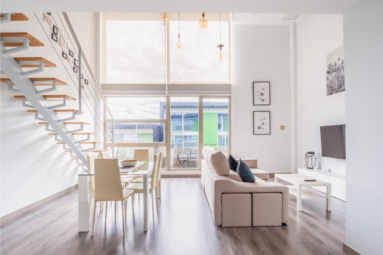 El Ventero Apartment - Elegante Apt Para 5 Con Terraza, Wi-Fi Y Aparcamiento En La Calle Camarma de Esteruelas Esterno foto