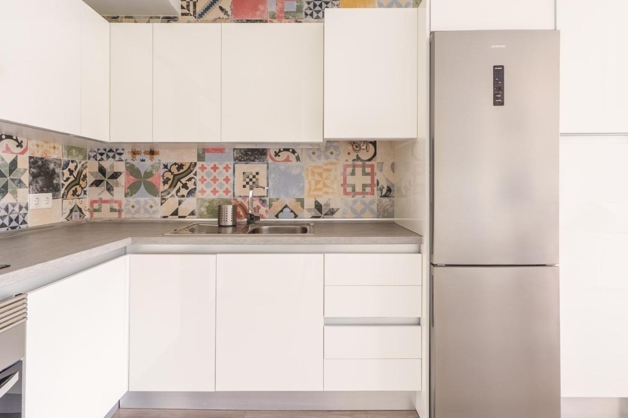 El Ventero Apartment - Elegante Apt Para 5 Con Terraza, Wi-Fi Y Aparcamiento En La Calle Camarma de Esteruelas Esterno foto